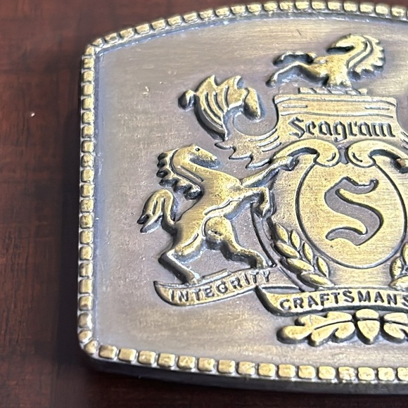 Seagram's Coat of Arms Vintage Metal Belt Buckle Joseph Seagram & Sons - Picture 2 of 12